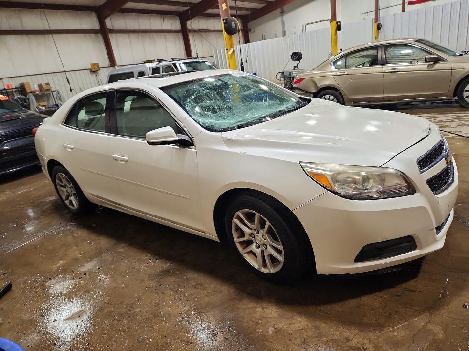 Photo 4 from auction – 2013 CHEVROLET MALIBU with VIN 1G11C5SA6DF352882