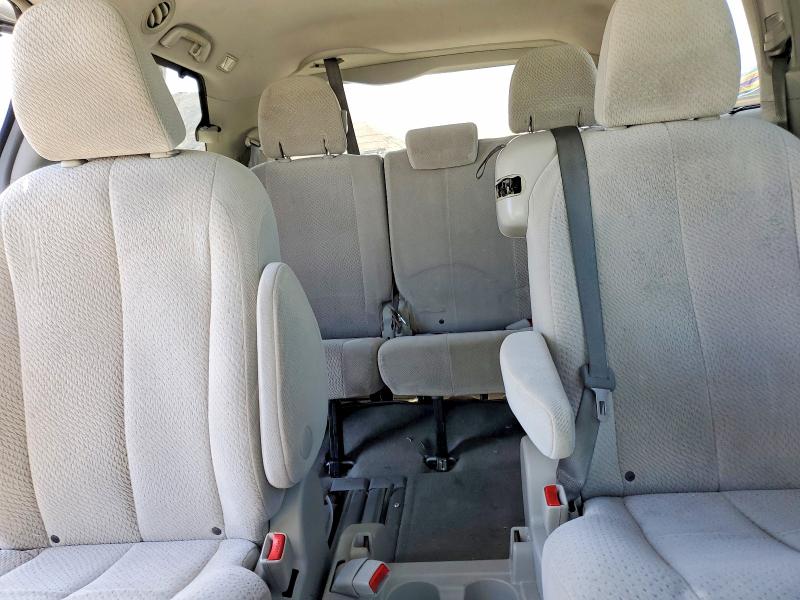 Photo 10 from auction – 2012 TOYOTA SIENNA with VIN 5TDKK3DC4CS251081