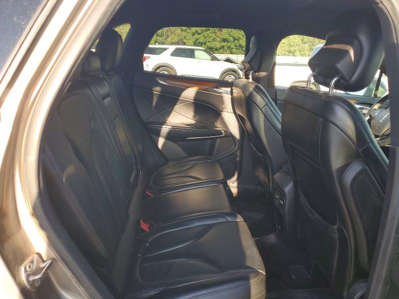 Photo 11 from auction – 2017 LINCOLN MKC with VIN 5LMCJ2C9XHUL52497