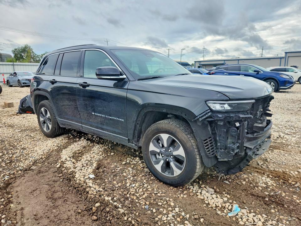 Photo 4 from auction – 2024 JEEP GRAND CHEROKEE with VIN 1C4RJYB62RC181439