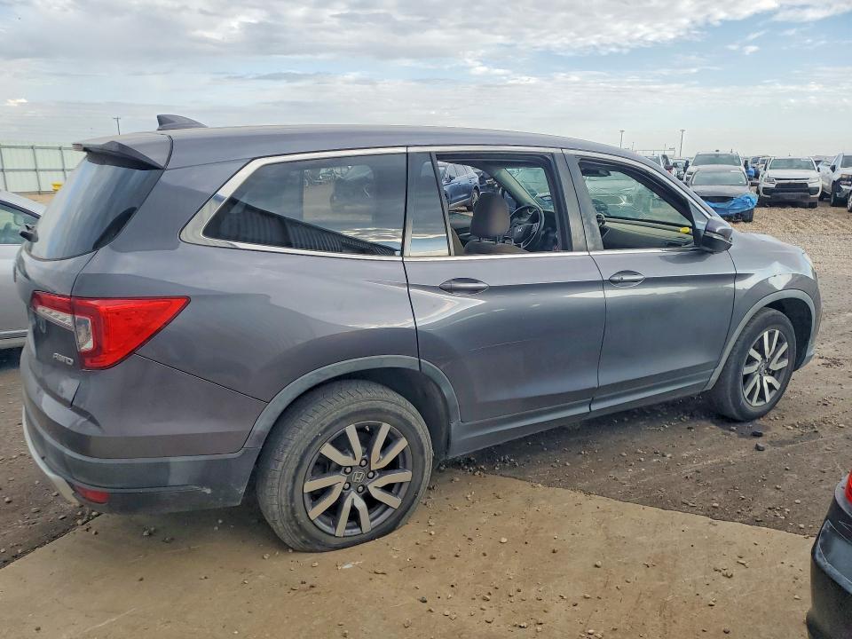 Photo 3 from auction – 2019 HONDA PILOT with VIN 5FNYF6H37KB004361