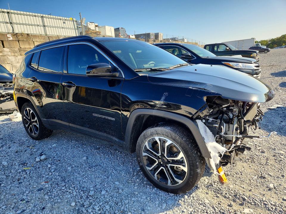 Снимка 4 от търг – 2023 JEEP COMPASS с VIN 3C4NJDCN9PT524553