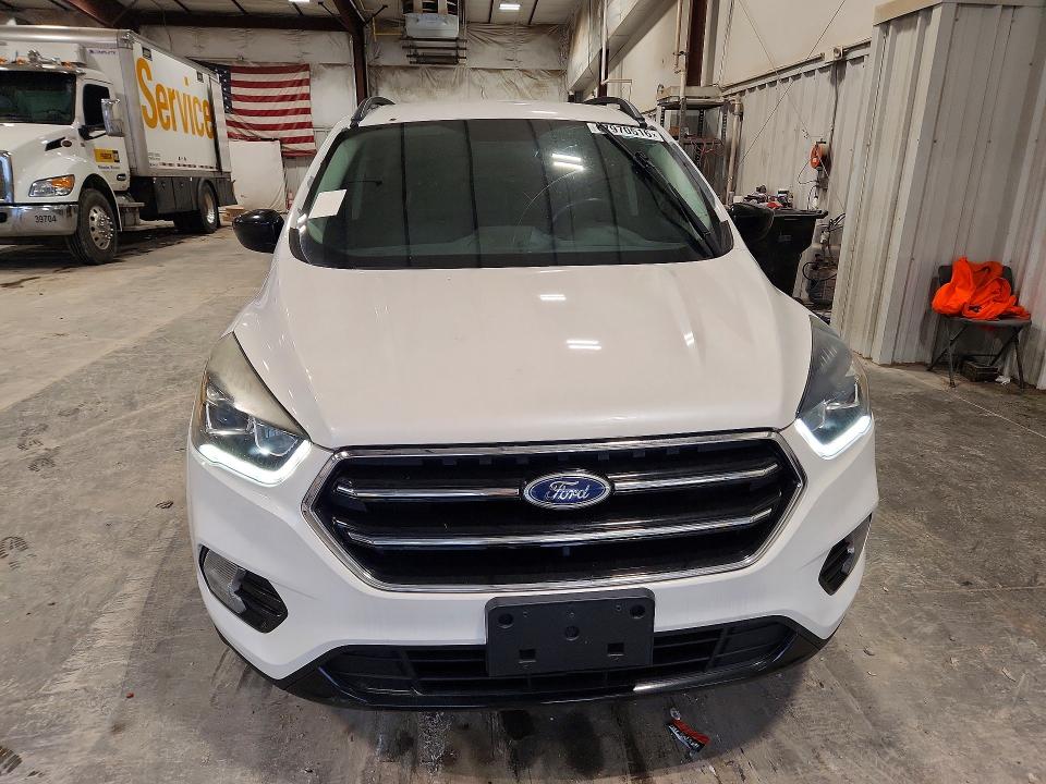 Photo 5 from auction – 2017 FORD ESCAPE with VIN 1FMCU9GD3HUC09943