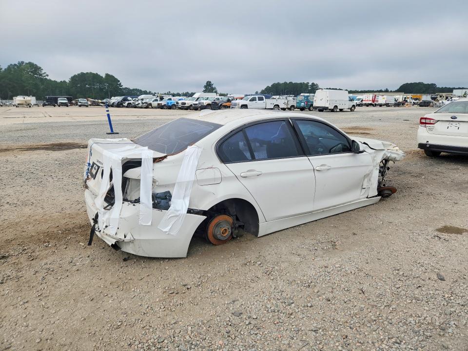 Фото 3 с аукциона – 2014 BMW 328 с VIN WBA3C1C59EK107042