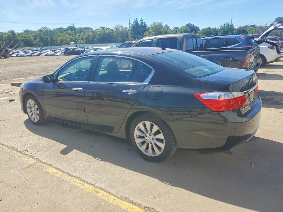 Photo 2 from auction – 2013 HONDA ACCORD with VIN 1HGCR2F86DA065366