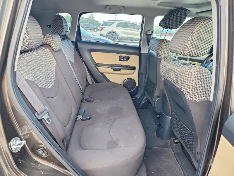 Photo 11 from auction – 2011 KIA SOUL with VIN KNDJT2A28B7248899