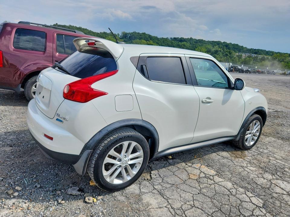 Photo 3 from auction – 2013 NISSAN JUKE with VIN JN8AF5MV1DT212663