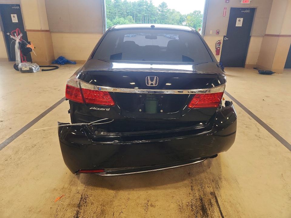 Photo 6 from auction – 2014 HONDA ACCORD with VIN 1HGCR2F80EA002684