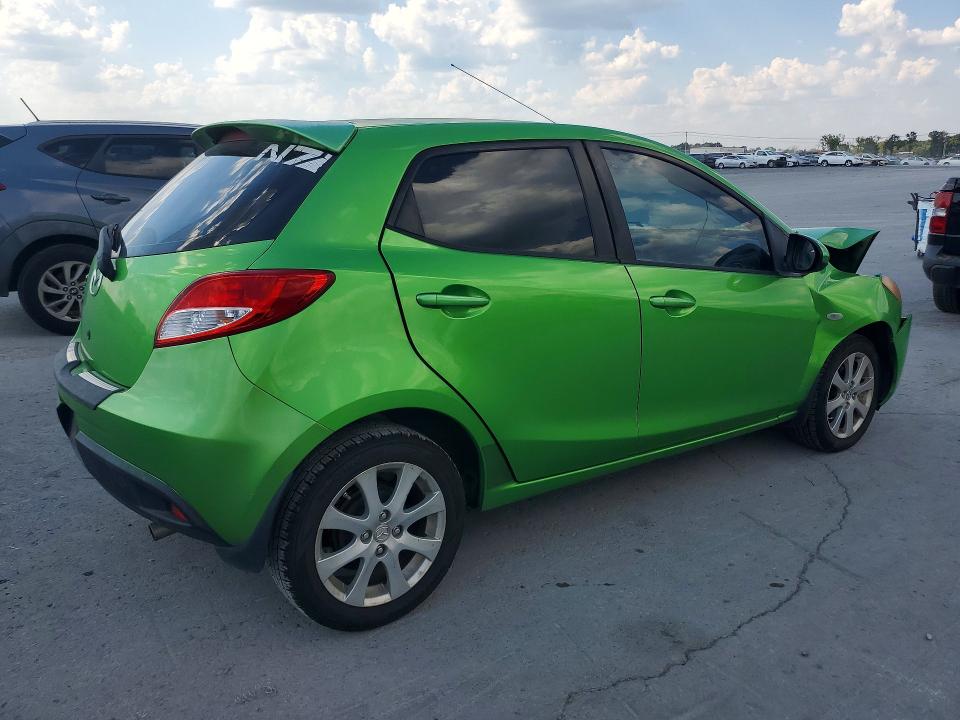 Photo 3 from auction – 2011 MAZDA MAZDA2 with VIN JM1DE1HZ1B0125796