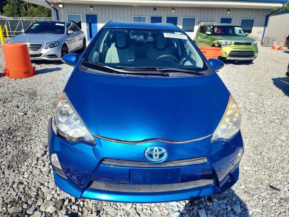 Photo 5 from auction – 2013 TOYOTA PRIUS C with VIN JTDKDTB33D1546328