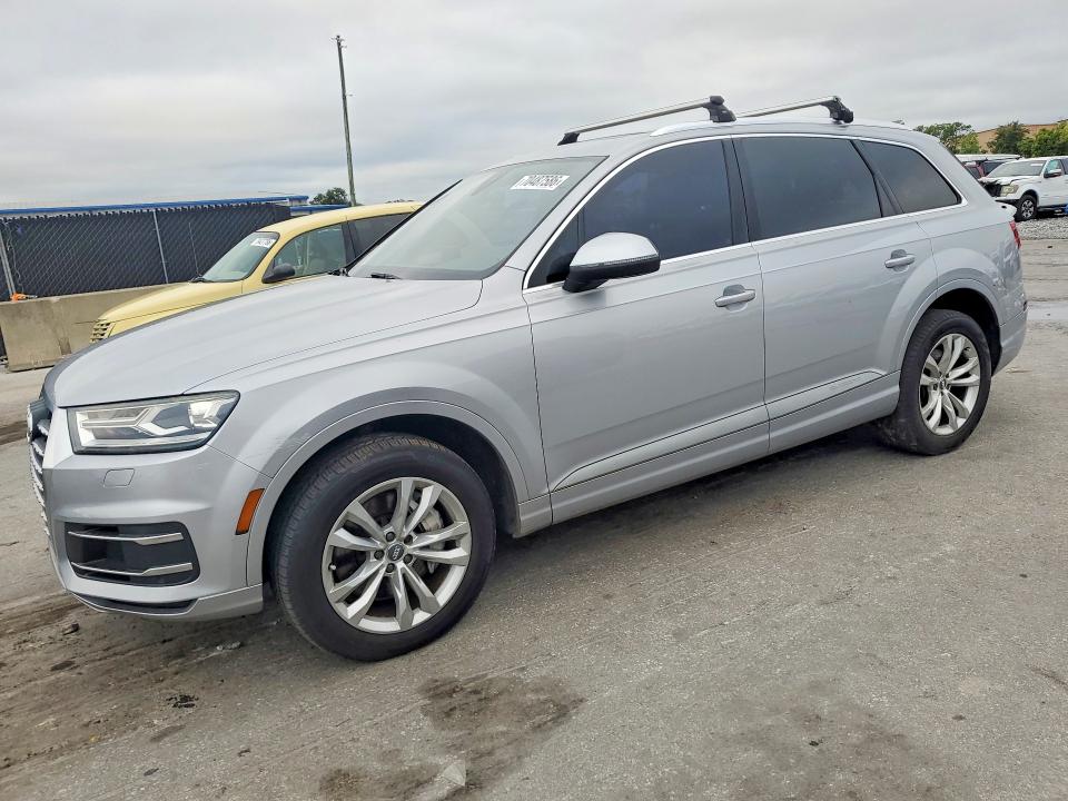 AUDI Q7 2017 с VIN WA1AHAF71HD047172 - Фото с аукциона