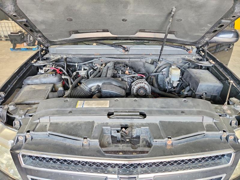 Photo 12 from auction – 2011 CHEVROLET TAHOE with VIN 1GNSCAE03BR101649