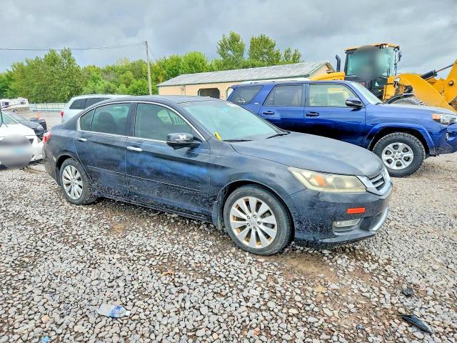 Photo 4 from auction – 2013 HONDA ACCORD with VIN 1HGCR3F87DA004131