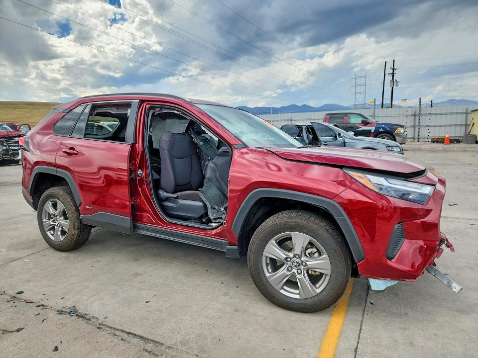 Снимка 4 от търг – 2025 TOYOTA RAV4 HYBRID с VIN JTMRWRFVXSD292362