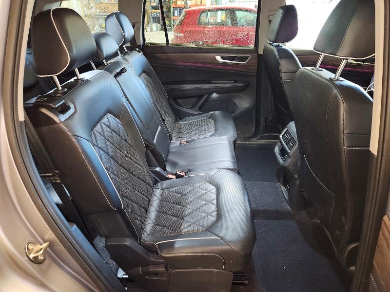 Photo 11 from auction – 2024 VOLKSWAGEN ATLAS with VIN 1V2FR2CA3RC538377