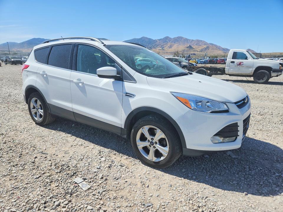 Photo 4 from auction – 2016 FORD ESCAPE with VIN 1FMCU9GXXGUB50205
