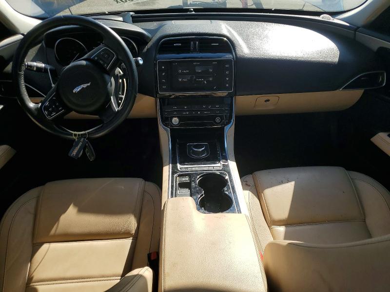 Zdjęcie 8 z aukcji – 2017 JAGUAR XE z VIN SAJAE4BVXHA953361