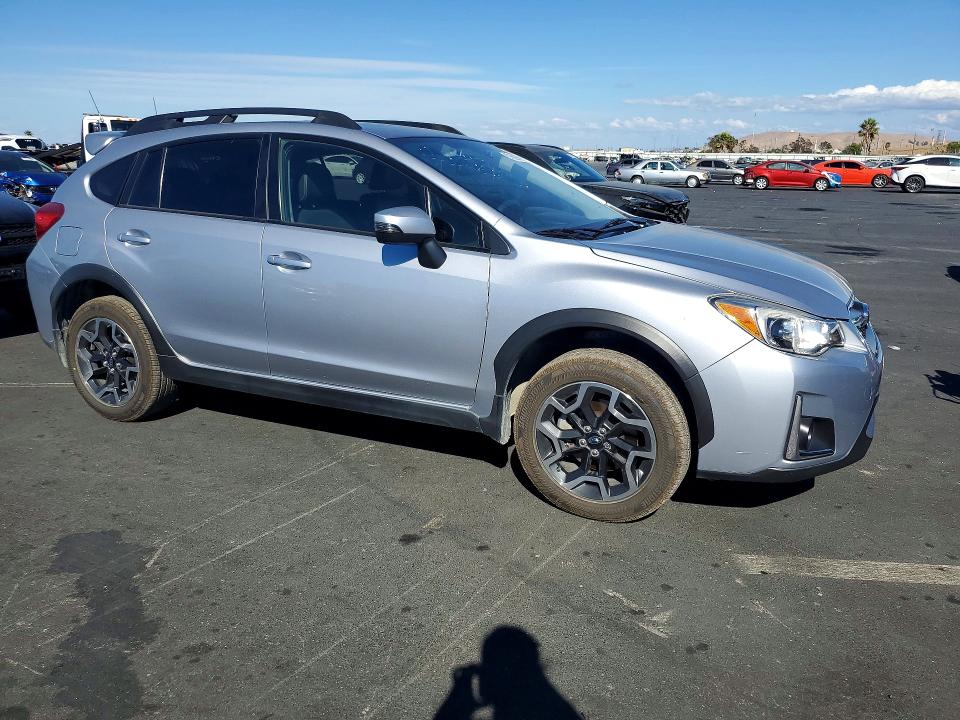 Photo 4 from auction – 2016 SUBARU CROSSTREK with VIN JF2GPANC6G8342570