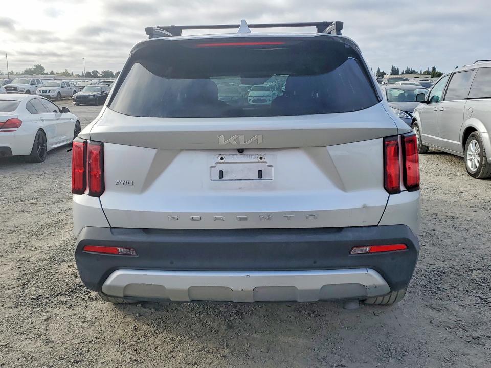 Photo 6 from auction – 2022 KIA SORENTO with VIN 5XYRKDLF0NG075484