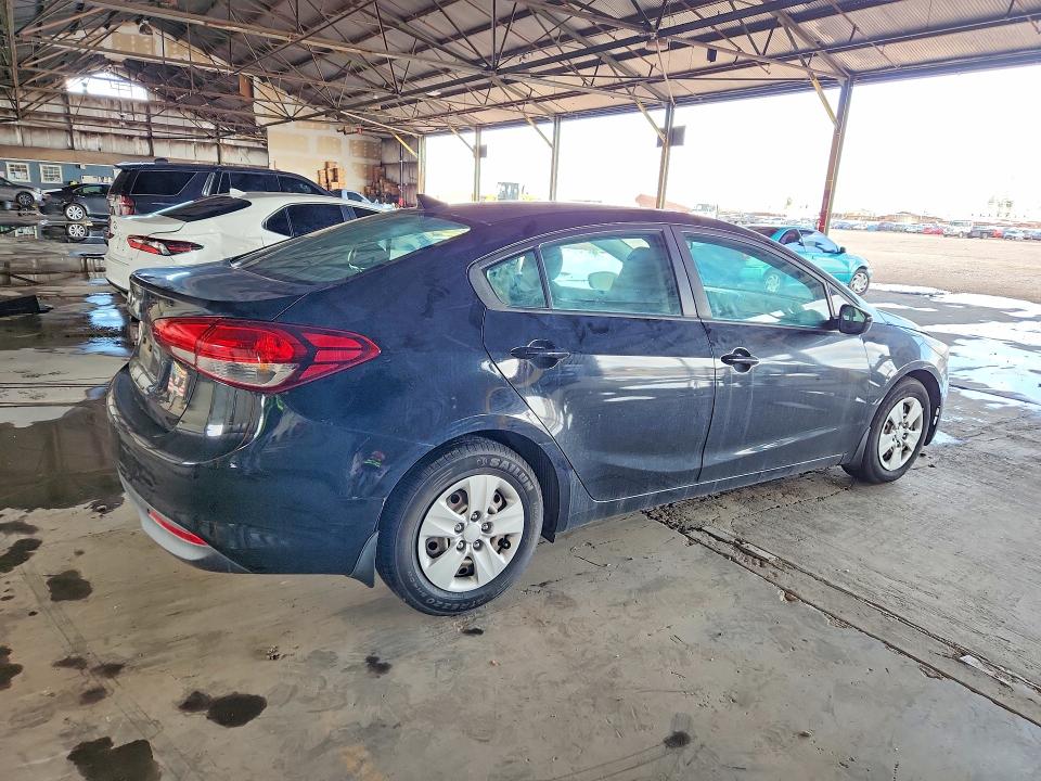 Photo 3 from auction – 2017 KIA FORTE with VIN 3KPFK4A73HE037943