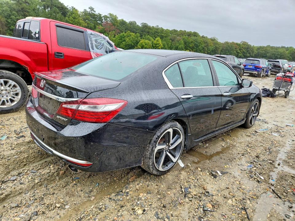Photo 3 from auction – 2016 HONDA ACCORD with VIN 1HGCR2F65GA060825