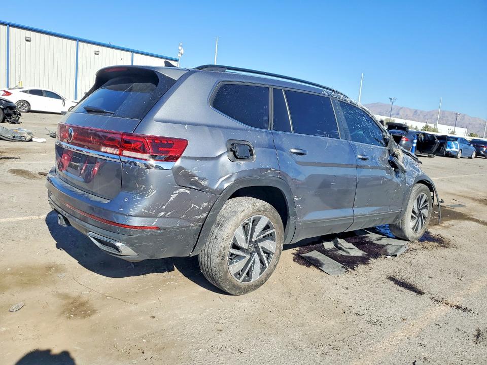 Photo 3 from auction – 2024 VOLKSWAGEN ATLAS with VIN 1V2JR2CA8RC501917