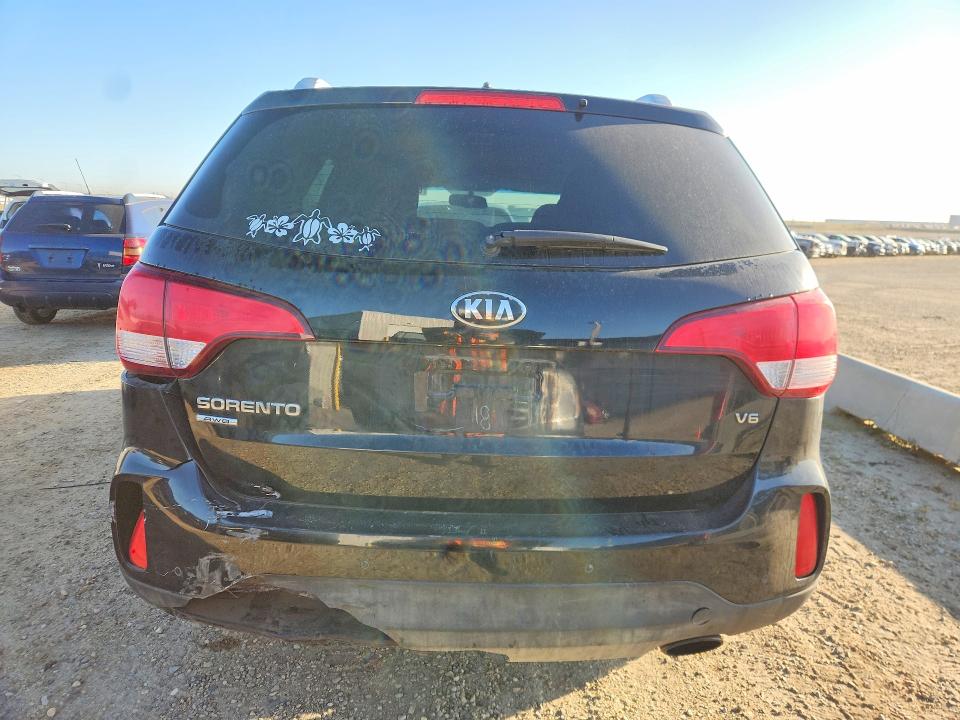 Photo 6 from auction – 2015 KIA SORENTO with VIN 5XYKTDA76FG614721