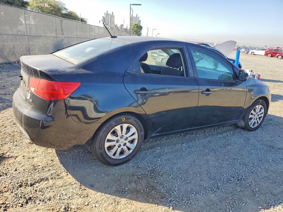 Photo 3 from auction – 2012 KIA FORTE with VIN KNAFU4A29C5616354