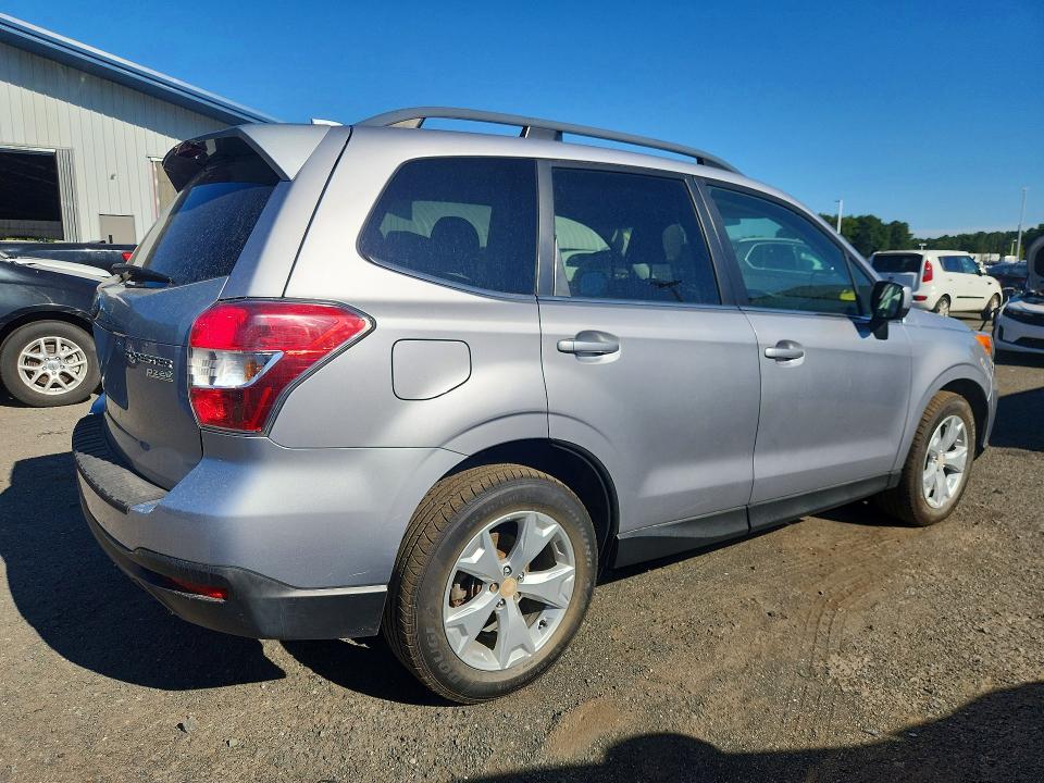 Photo 3 from auction – 2016 SUBARU FORESTER with VIN JF2SJAKCXGH457916