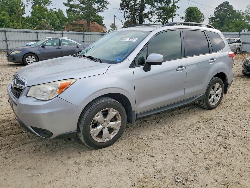 SUBARU FORESTER 2014 with VIN JF2SJAGC6EH453917 - Photo from auction