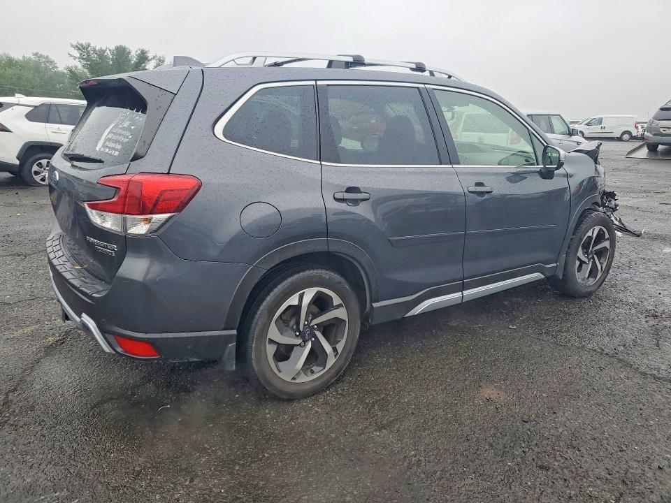 Photo 3 from auction – 2023 SUBARU FORESTER with VIN JF2SKARC6PH454739