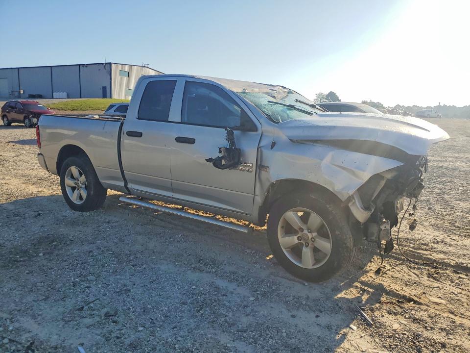 Снимка 4 от търг – 2015 RAM 1500 с VIN 1C6RR6FTXFS518199