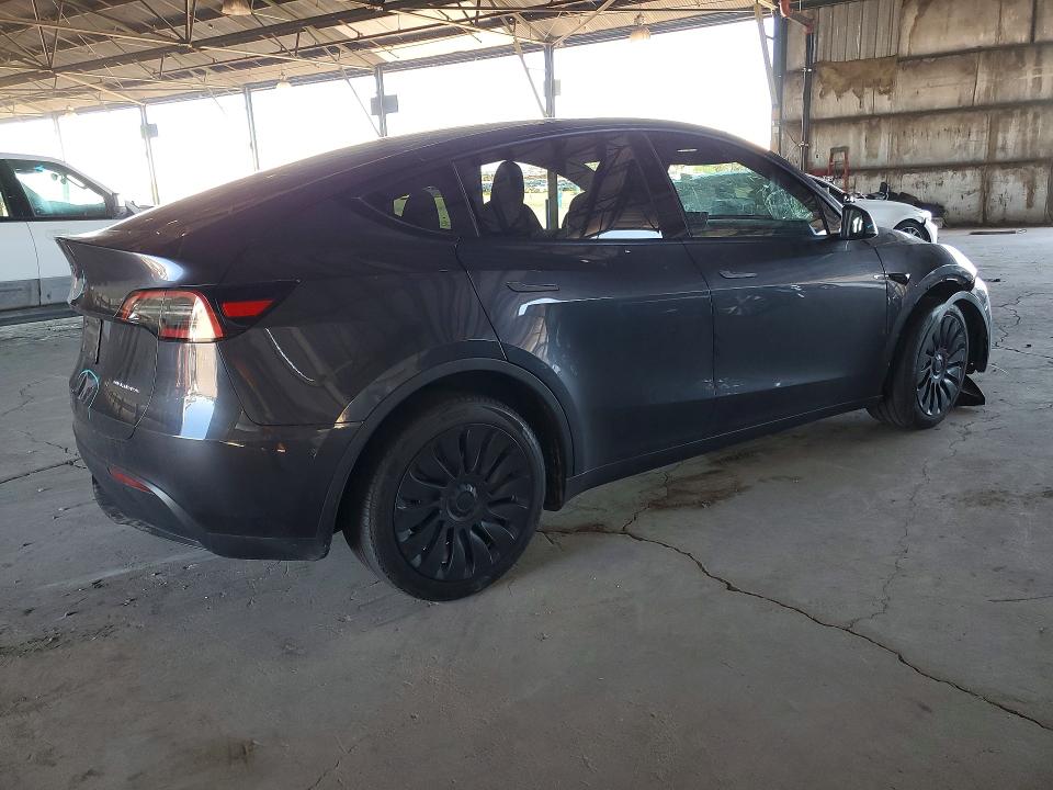 Снимка 3 от търг – 2024 TESLA MODEL Y с VIN 7SAYGDEE3RA238871