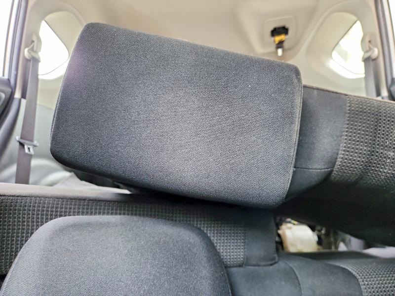 Photo 10 from auction – 2018 TOYT RAV4 with VIN JTMRJREV6JD252696