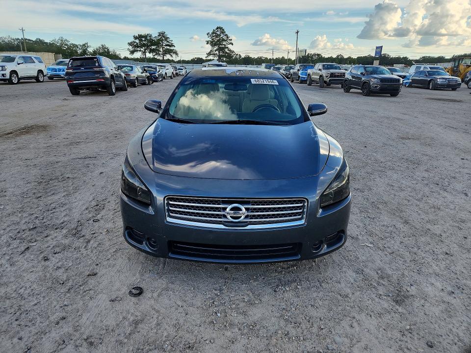 Photo 5 from auction – 2010 NISSAN MAXIMA with VIN 1N4AA5AP5AC869418