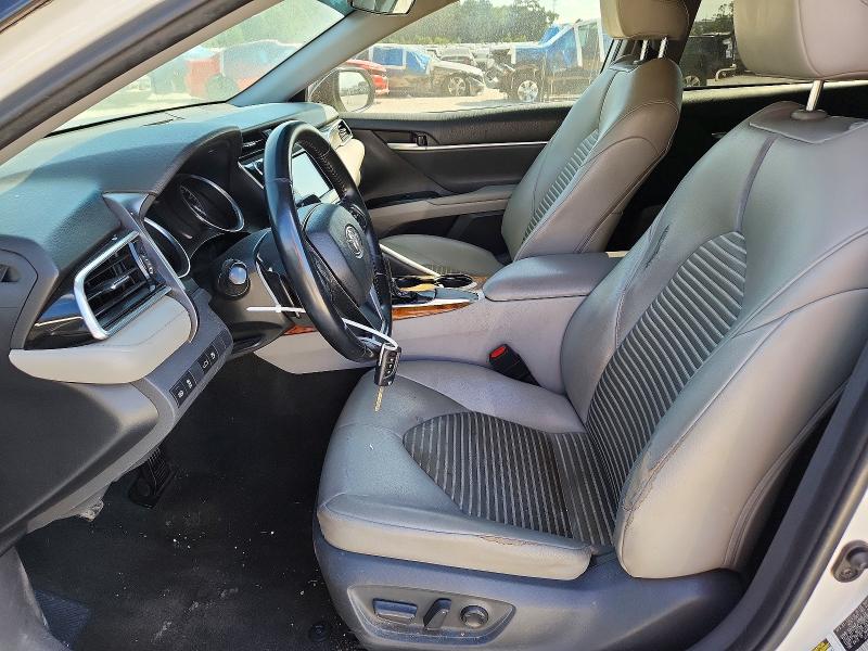 Снимка 7 от търг – 2018 TOYOTA CAMRY с VIN 4T1B11HKXJU596323