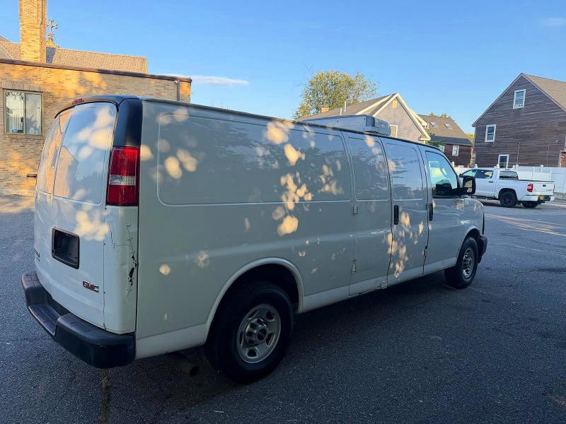 Photo 4 from auction – 2017 GMC SAVANA with VIN 1GTZ7HFG5H1107864