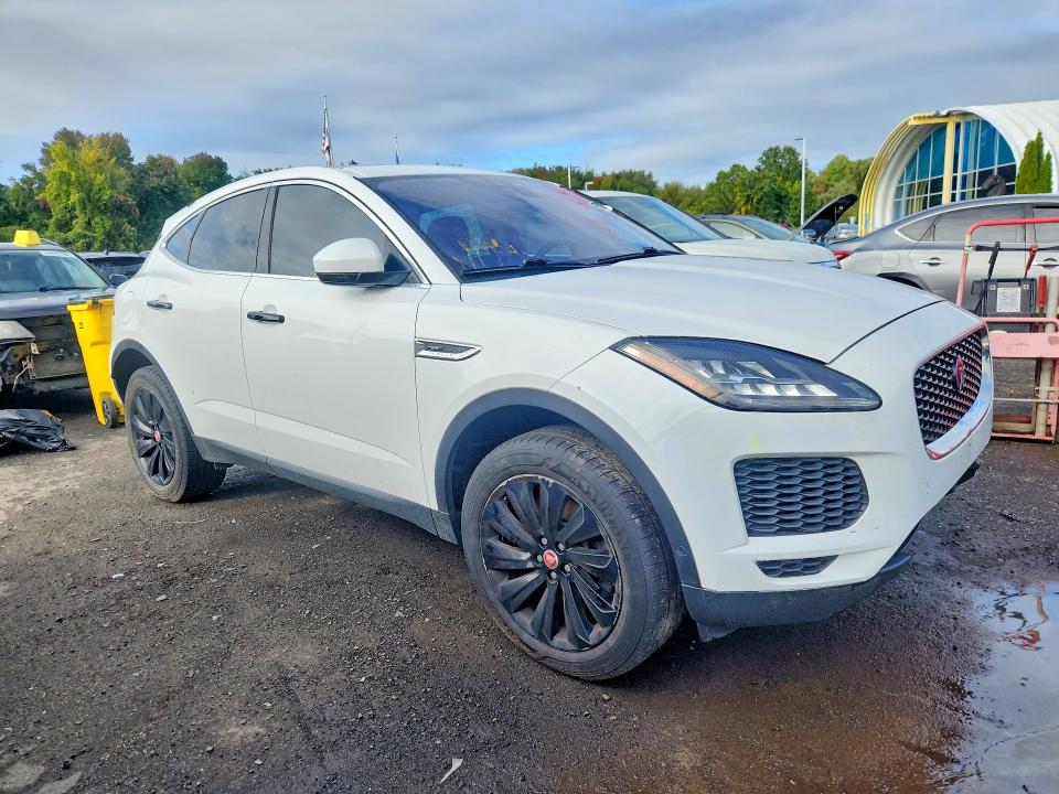 Снимка 4 от търг – 2018 JAGUAR E-PACE с VIN SADFP2FX1J1Z04543