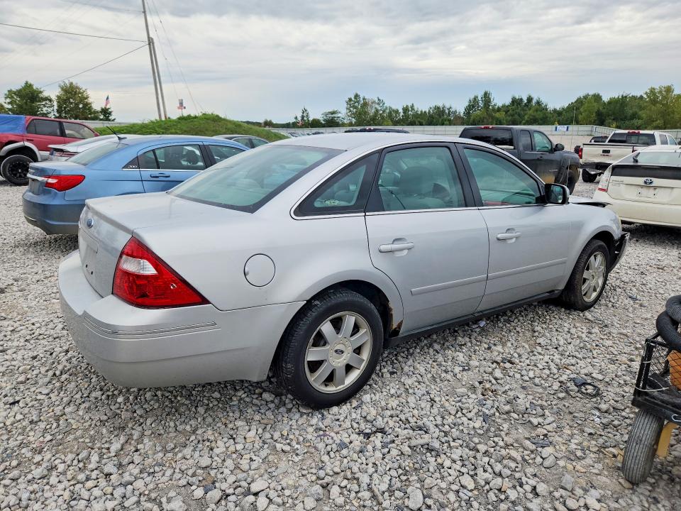 Zdjęcie 3 z aukcji – 2005 FORD FIVE HUNDRED z VIN 1FAFP23155G133783