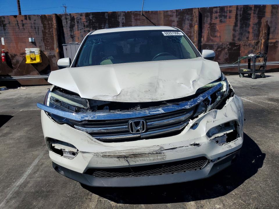 Photo 5 from auction – 2016 HONDA PILOT with VIN 5FNYF5H51GB041988