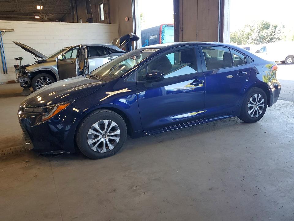 Photo 1 from auction – 2022 TOYOTA COROLLA with VIN JTDEAMDE7NJ039427