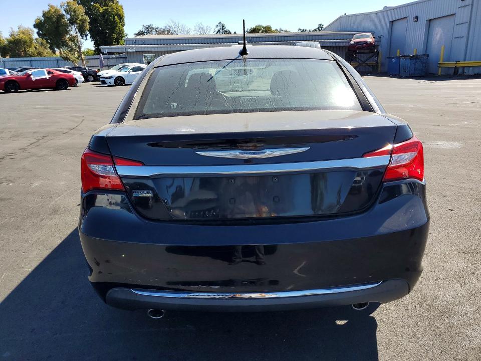 صورة رقم 6 من المزاد - 2013 CHRYSLER 200 مع VIN 1C3CCBCG1DN514929