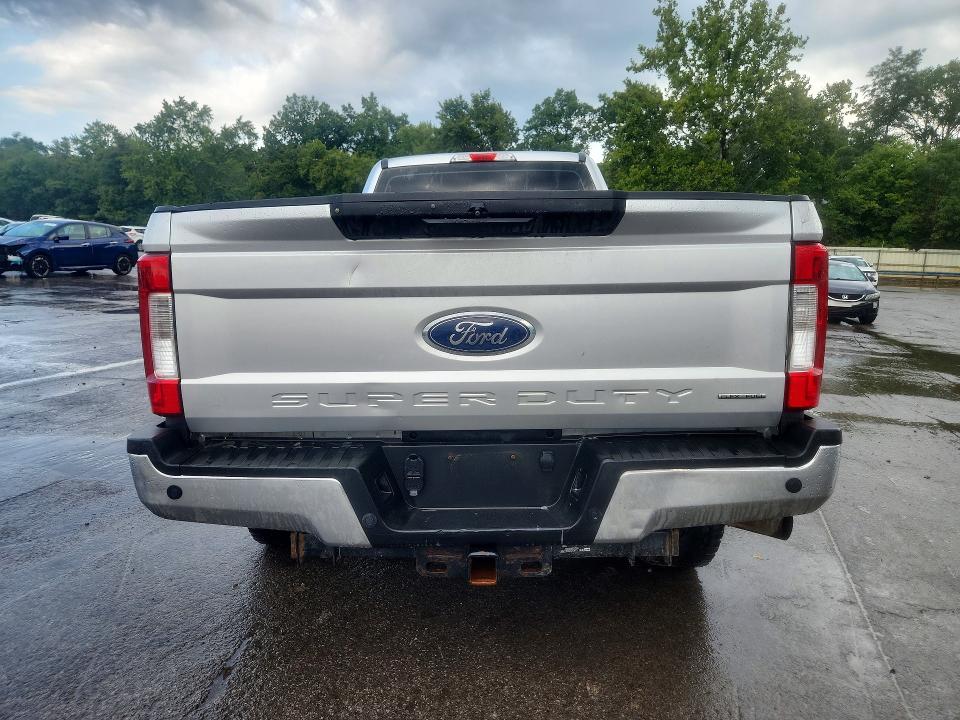 Снимка 6 от търг – 2019 FORD F250 с VIN 1FT7W2B68KEC13648