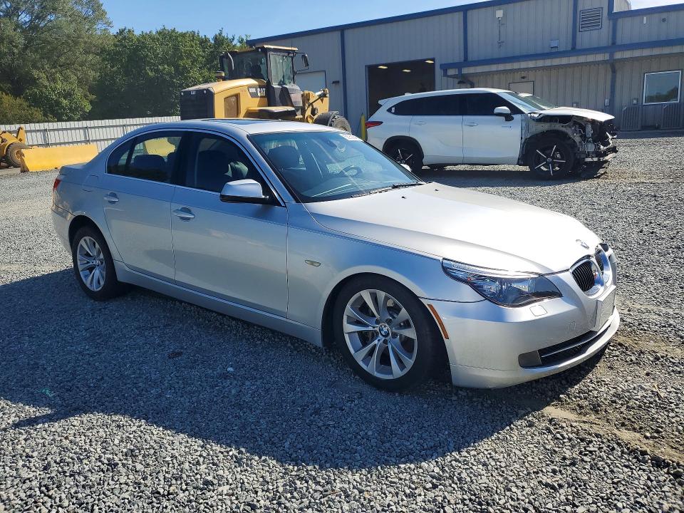صورة رقم 4 من المزاد - 2010 BMW 535 مع VIN WBANW1C55AC167968