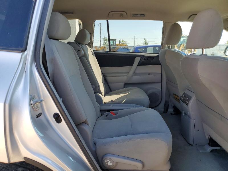 Photo 11 from auction – 2010 TOYOTA HIGHLANDER with VIN 5TDZK3EH1AS010472