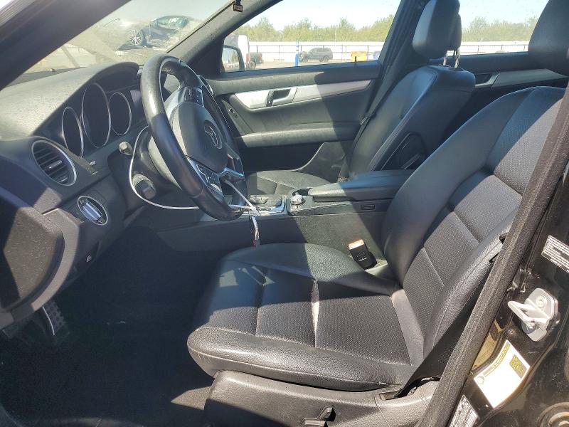 Photo 7 from auction – 2012 MERCEDES-BENZ C with VIN WDDGF4HB5CR233128