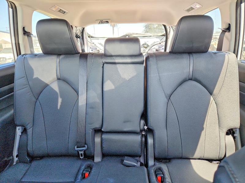 Photo 10 from auction – 2024 TOYOTA GRAND HIGHLANDER HYBRID with VIN 5TDACAB55RS010544