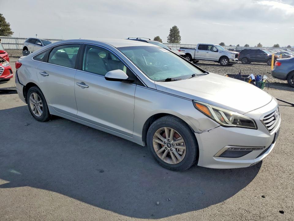 Photo 4 from auction – 2015 HYUNDAI SONATA with VIN 5NPE24AF4FH008219