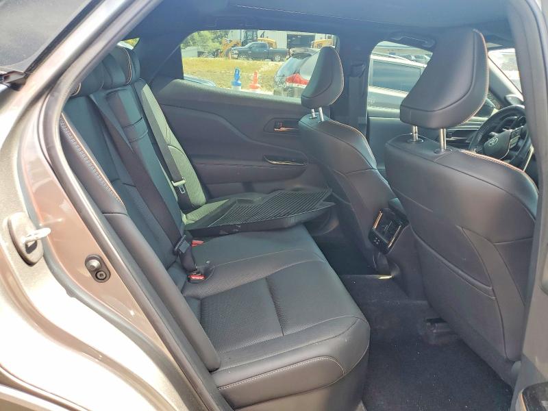 Photo 10 from auction – 2024 TOYOTA CROWN with VIN JTDAFAAF9R3005401