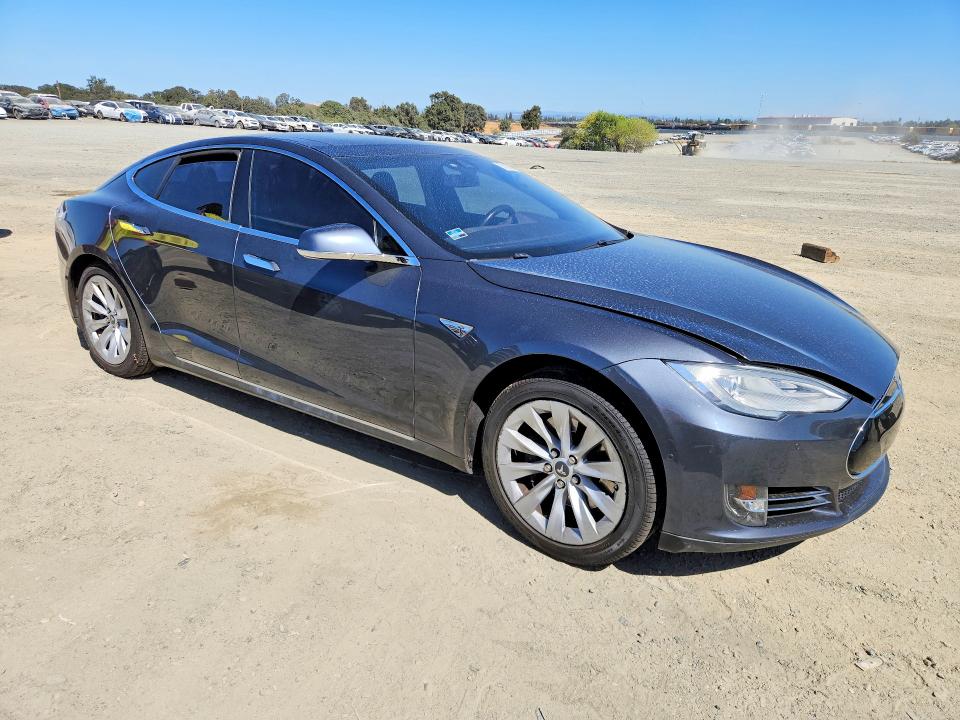 Photo 4 from auction – 2015 TESLA MODEL S with VIN 5YJSA1H11FFP78942